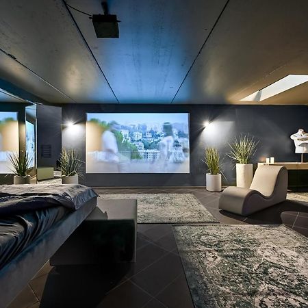 Jacuzzi Cinema Loft Appartement Kaunas Buitenkant foto