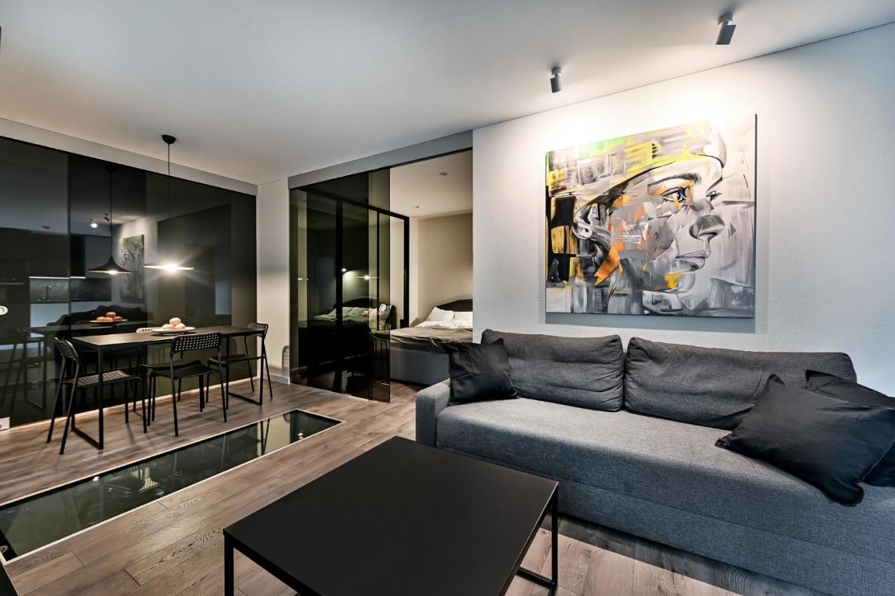 Jacuzzi Cinema Loft Appartement Kaunas Buitenkant foto