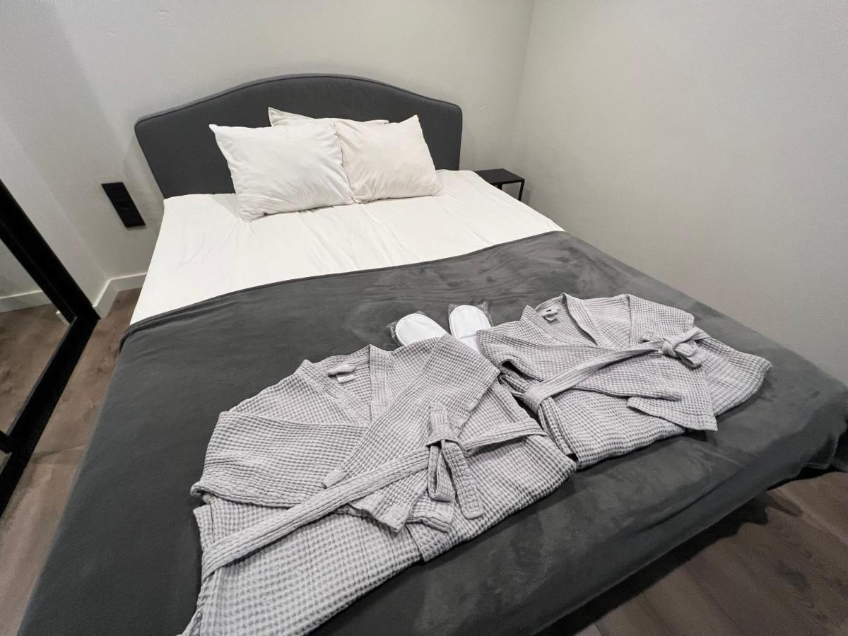 Jacuzzi Cinema Loft Appartement Kaunas Buitenkant foto